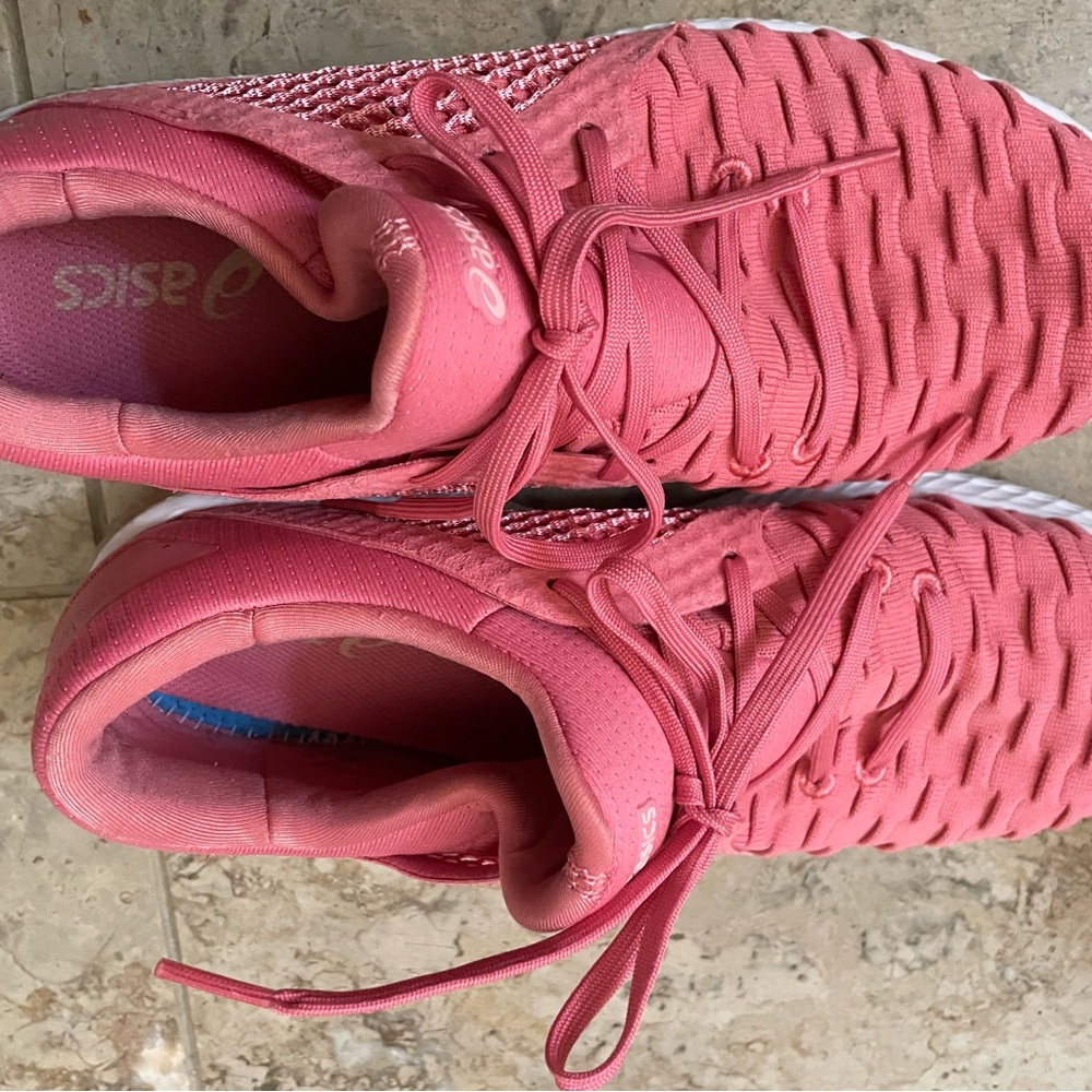 ASICS women’s pink athletic shoes
